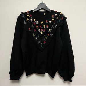 Vintage Flower Embroidery Black sweater